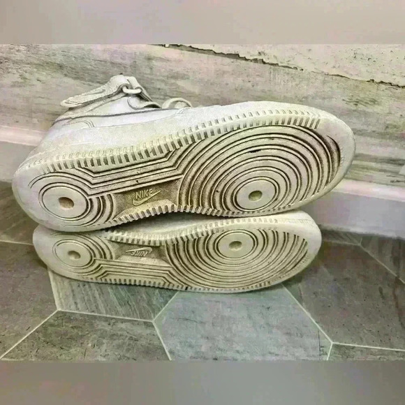 Youth Nike Air Force 1 AF1 White Mid Top Shoes Youth Size 7 - Picture 5 of 7